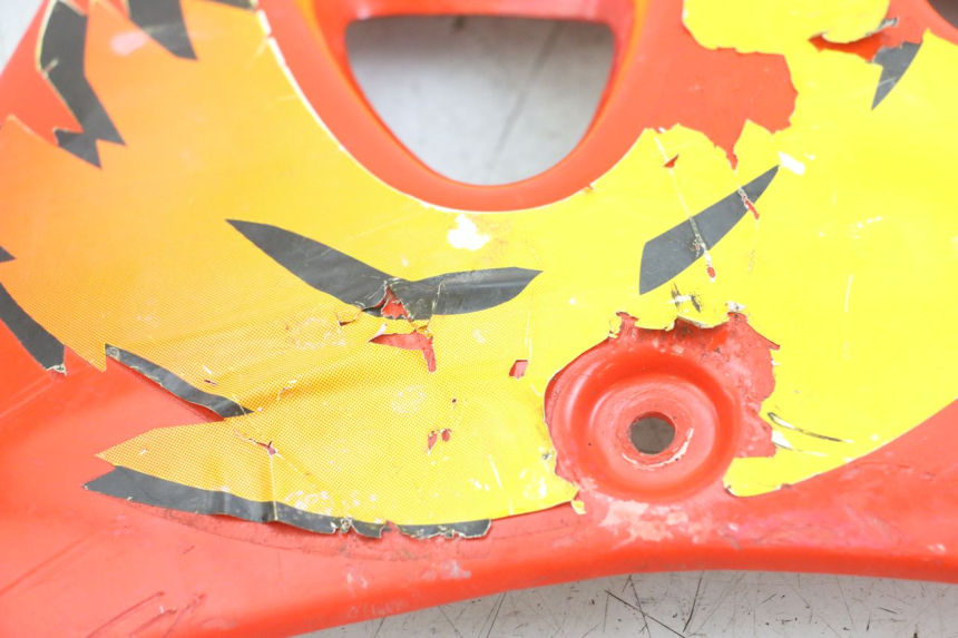 photo de PARAFANGO LATERALE ANTERIORE DESTRO PEUGEOT XP6 50 (1997 - 2003) - Zoom sullo stato d'uso