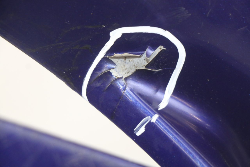 photo de PARAFANGO LATERALE ANTERIORE DESTRO YAMAHA YZF R1 1000 (2007 - 2008) - Dettagli dei punti di fissaggio