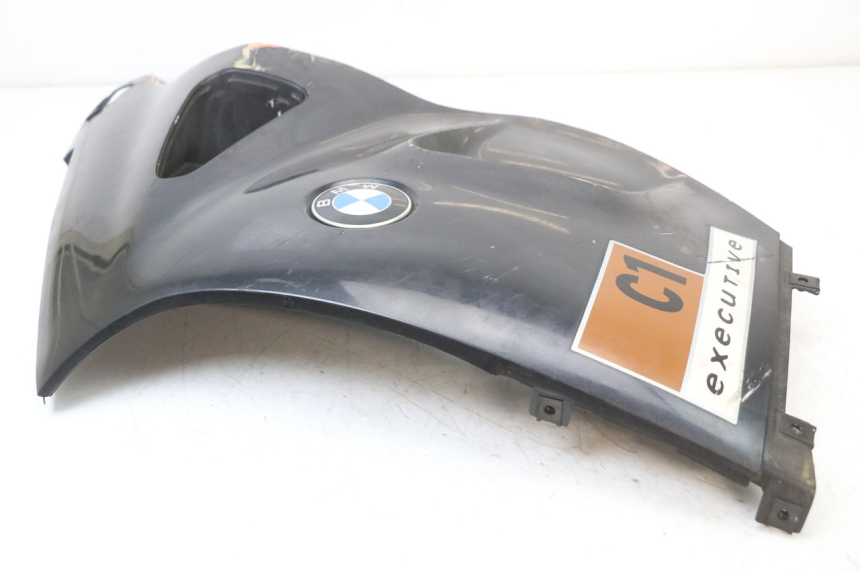 photo de PARAFANGO LATERALE ANTERIORE SINISTRO BMW C1 125 (2000 - 2003) - Zoom sullo stato d'uso