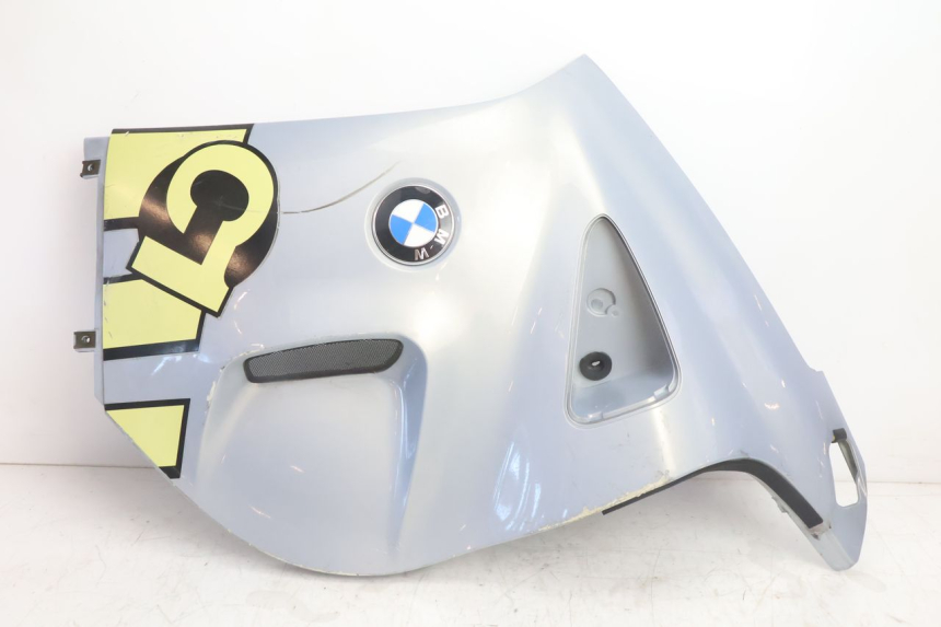 photo de PARAFANGO LATERALE ANTERIORE SINISTRO BMW C1 125 (2000 - 2003) - Dettagli dei punti di fissaggio