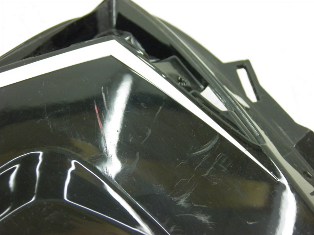 photo de PANNELLO LATERALE ANTERIORE SINISTRO EUROCKA MATADOR 4T 50 (2010 - 2016) - Dettagli dei punti di fissaggio