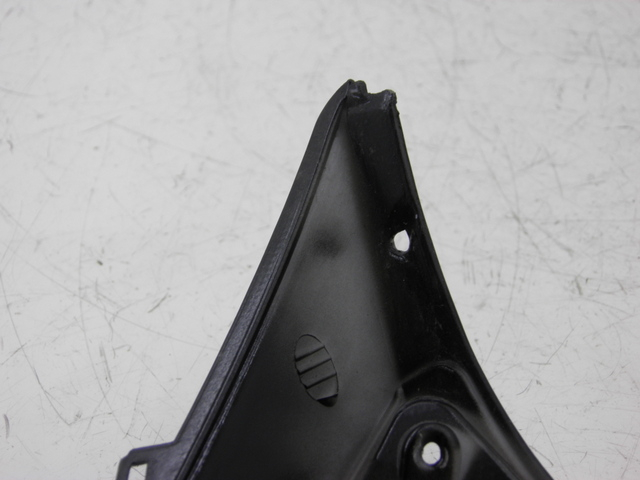 photo de PANNELLO LATERALE ANTERIORE SINISTRO EUROCKA MATADOR 4T 50 (2010 - 2016) - Stato della superficie e materiale