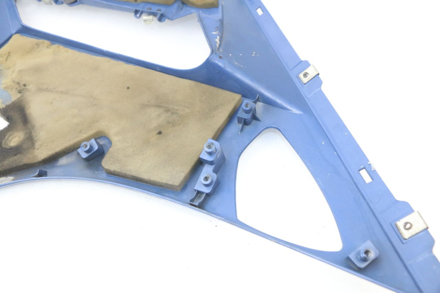 photo de Pannello laterale anteriore sinistro YAMAHA FJR ABS 1300 (2006 - 2012) - Dettagli dei punti di fissaggio