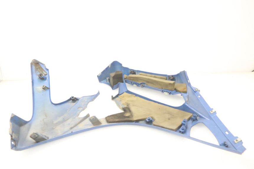 photo de Pannello laterale anteriore sinistro YAMAHA FJR ABS 1300 (2006 - 2012) - Stato della superficie e materiale