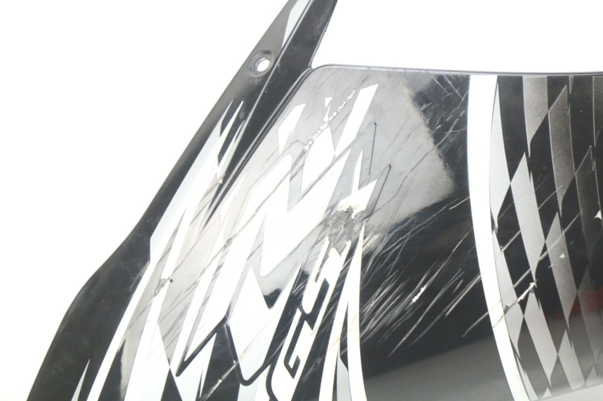 photo de Pannello laterale anteriore sinistro SUZUKI GSX-R GSXR 750 (2011 - 2016) - Caratteristiche distintive