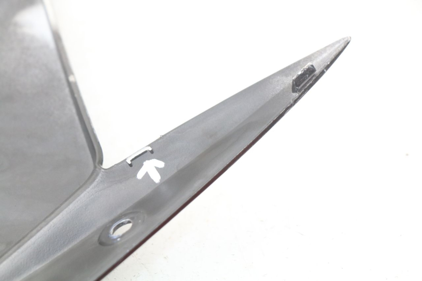 photo de Pannello laterale anteriore sinistro SUZUKI GSX-R GSXR 750 (2011 - 2016) - Dettagli dei punti di fissaggio