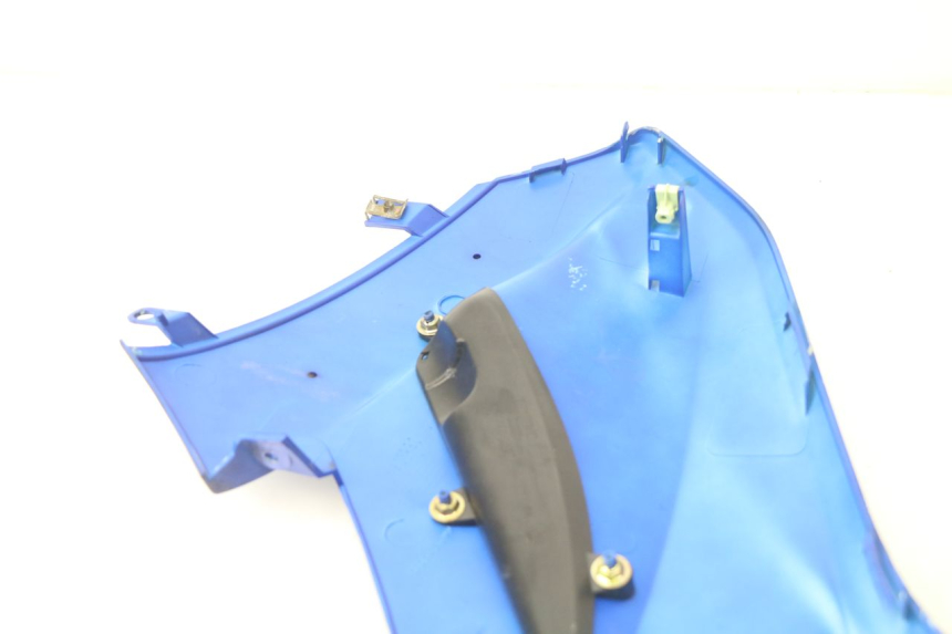 photo de CARENA PEUGEOT JET FORCE CARBU 50 (2003 - 2016) - Altra vista dell'articolo