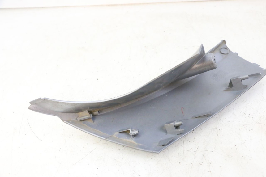 photo de CARENA SYM JOYMAX 125 (2010 - 2017) - Primo piano tecnico