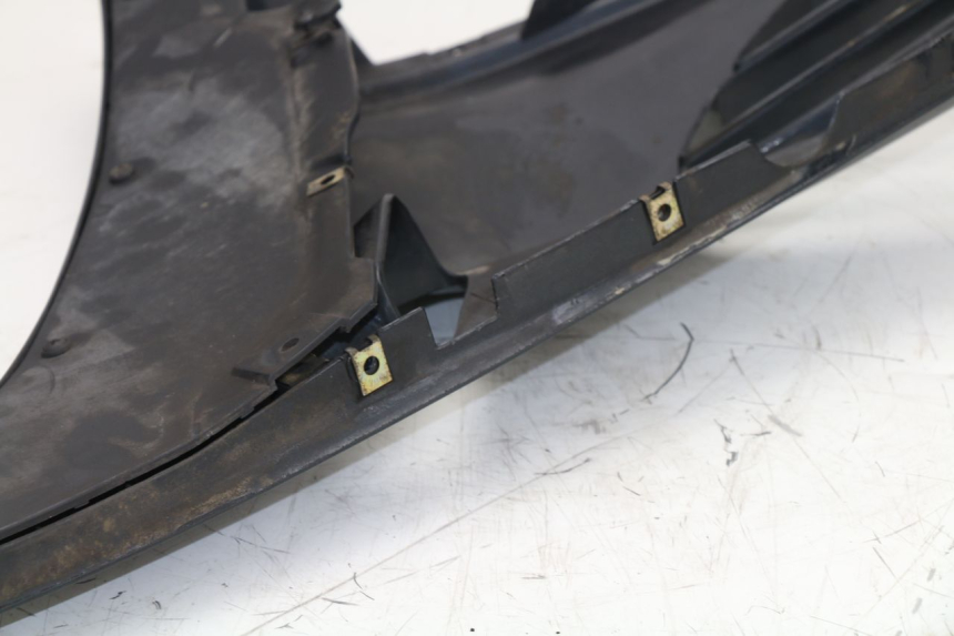 photo de Pannello laterale anteriore sinistro BMW K LT ABS 1100 (1990 - 1996) - Dettagli dei punti di fissaggio