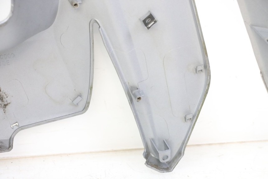 photo de CARENA KYMCO X-TOWN XTOWN 125 (2016 - 2021) - Dettagli dei punti di fissaggio