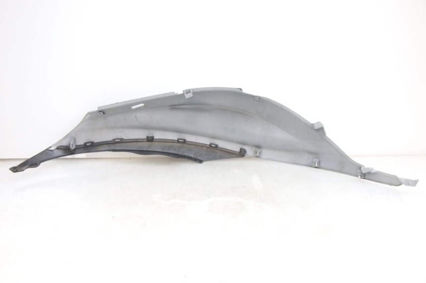 photo de PARAFANGO LATERALE ANTERIORE SINISTRO PIAGGIO MEDLEY 125 (2016 - 2023) - Altra angolazione