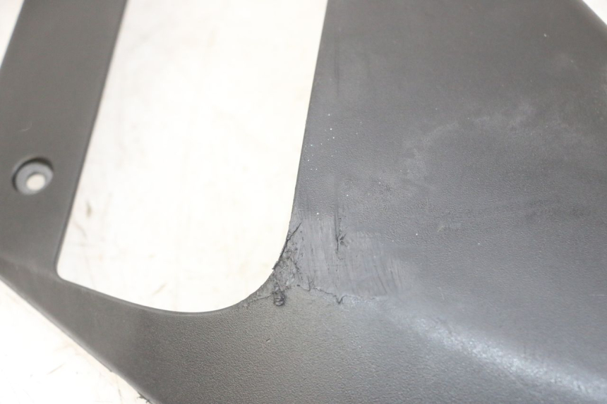 photo de Pannello laterale anteriore sinistro GILERA NEXUS 125 (2009 - 2013) - Altra angolazione