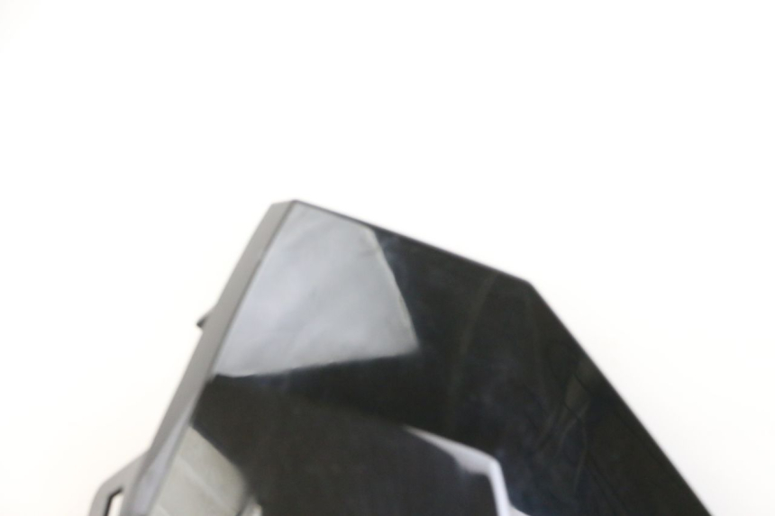 photo de CARENA PEUGEOT TWEET 4T 50 (2023 - 2025) - Zoom sui componenti