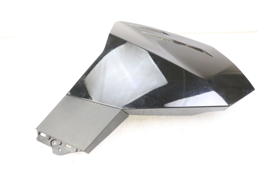 photo de CARENA PEUGEOT TWEET 4T 50 (2023 - 2025) - Dettagli dei punti di fissaggio