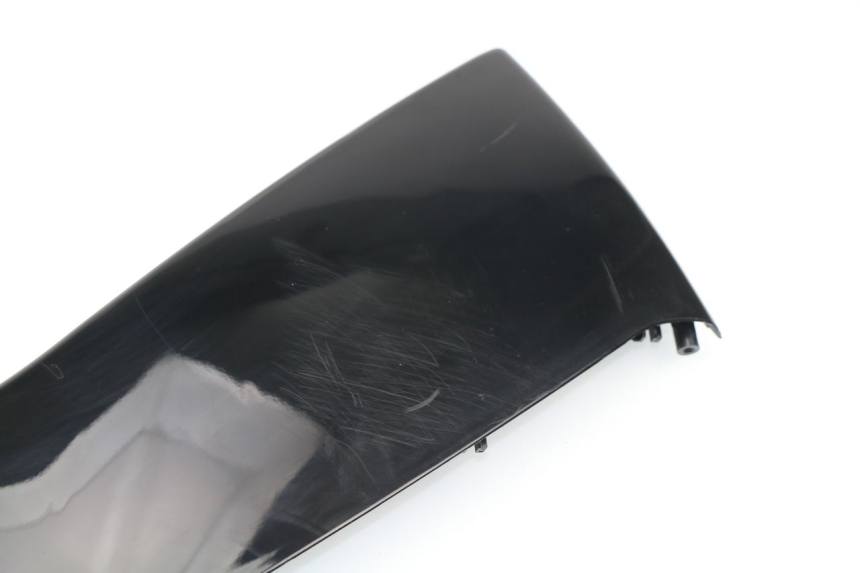 photo de PANNELLO LATERALE ANTERIORE SINISTRO APRILIA SPORT CITY 2T 50 (2008 - 2012) - Zoom sullo stato d'uso