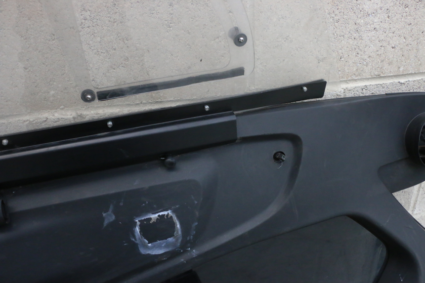 photo de CARENA RENAULT TWIZY 45 (2012 - 2019) - Zoom sullo stato d'uso