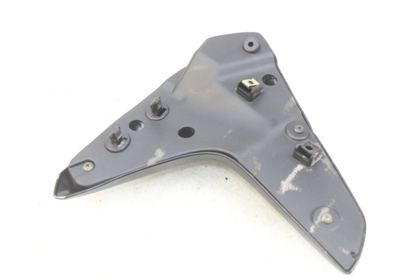 photo de PARAFANGO LATERALE ANTERIORE SINISTRO SYM WOLF SB 125 (2011 - 2018) - Dettaglio del componente