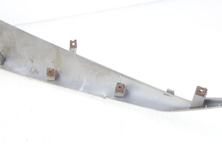 photo de PARAFANGO LATERALE ANTERIORE SINISTRO YAMAHA XMAX X-MAX 125 (2006 - 2009) - Altra angolazione