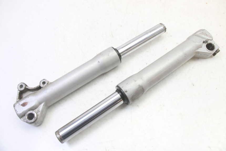 photo de FORCELLA PIAGGIO LIBERTY 4T 50 (2009 - 2015) - Stato della superficie e materiale