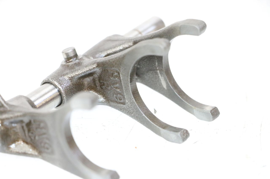 photo de FORCELLA CAMBIO HONDA CBR RR FIREBLADE 900 (1992 - 1994) - Dettagli dei punti di fissaggio