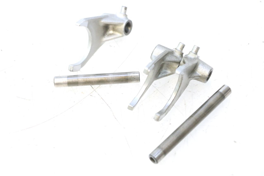 photo de FORCELLA CAMBIO SUZUKI DR S 600 (1985 - 1989) - Dettaglio del componente