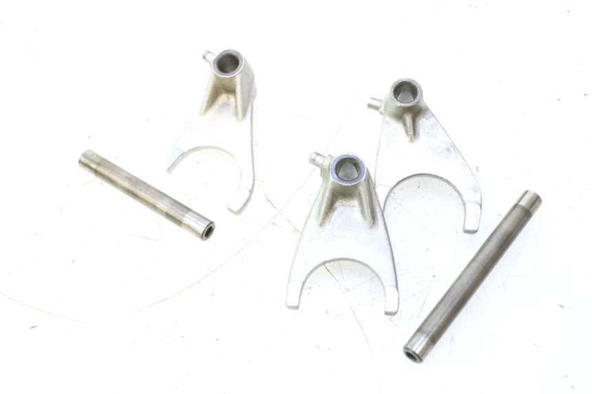 photo de FORCELLA CAMBIO SUZUKI DR S 600 (1985 - 1989) - Stato della superficie e materiale