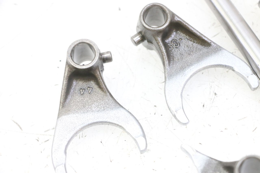 photo de FORCELLA CAMBIO KAWASAKI KX F KXF 450 (2009 - 2011) - Stato della superficie e materiale