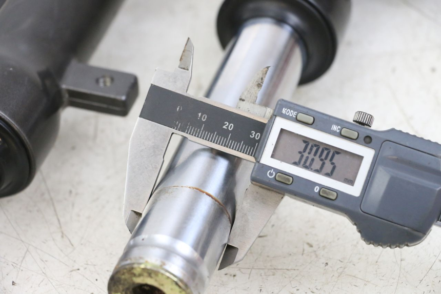 photo de FORCELLA GUIDATA KYMCO AGILITY 4T 50 (2018 - 2022) - Zoom sullo stato d'uso