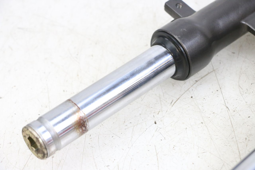 photo de FORCELLA GUIDATA KYMCO AGILITY 4T 50 (2018 - 2022) - Dettagli dei punti di fissaggio