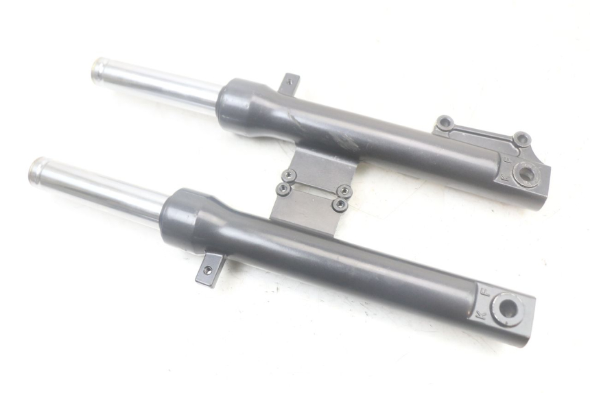 photo de FORCELLA GUIDATA KYMCO AGILITY 4T 50 (2018 - 2022) - Caratteristiche distintive