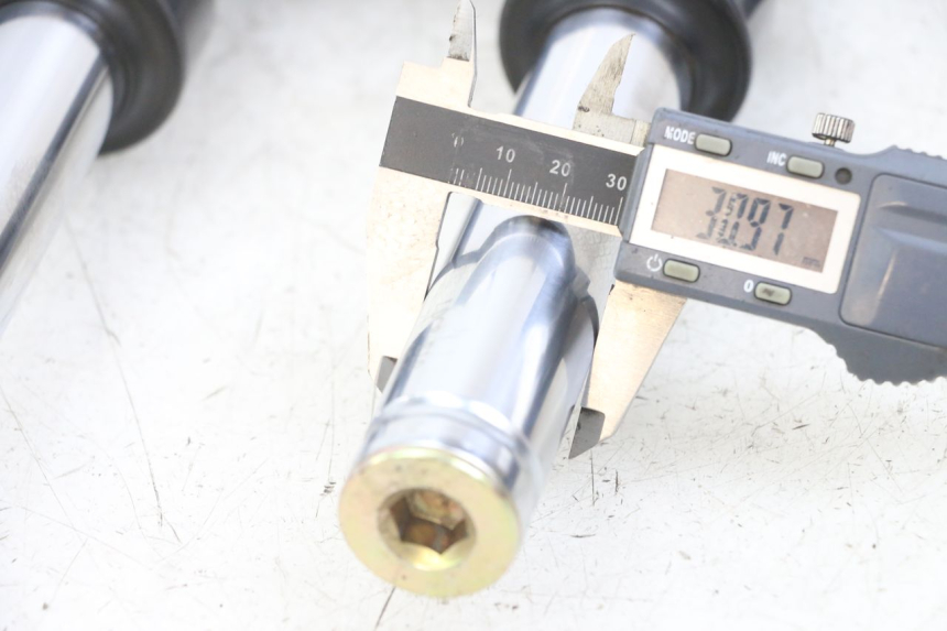 photo de FORCELLA GUIDATA KYMCO AGILITY 4T 50 (2018 - 2022) - Zoom sullo stato d'uso