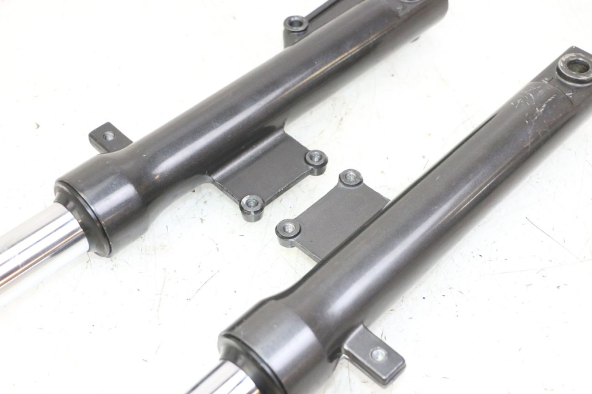 photo de Forcella a steli KYMCO AGILITY 4T 50 (2005 - 2018) - Caratteristiche distintive