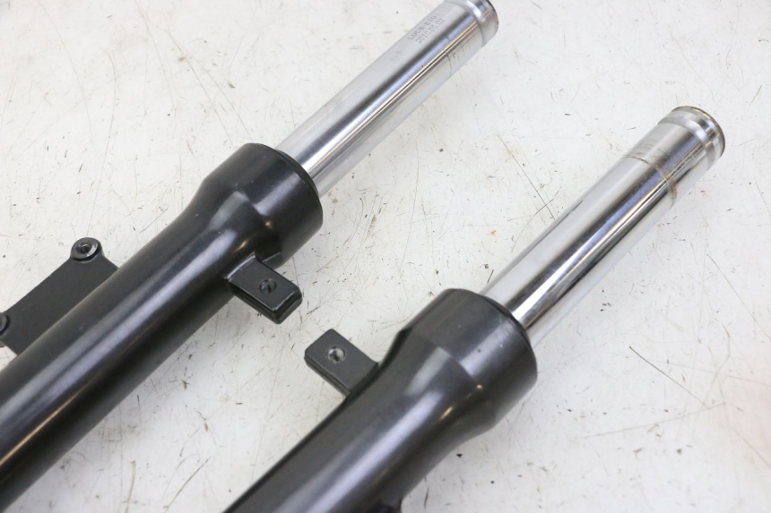 photo de Forcella a steli KYMCO AGILITY 4T 50 (2005 - 2018) - Stato della superficie e materiale