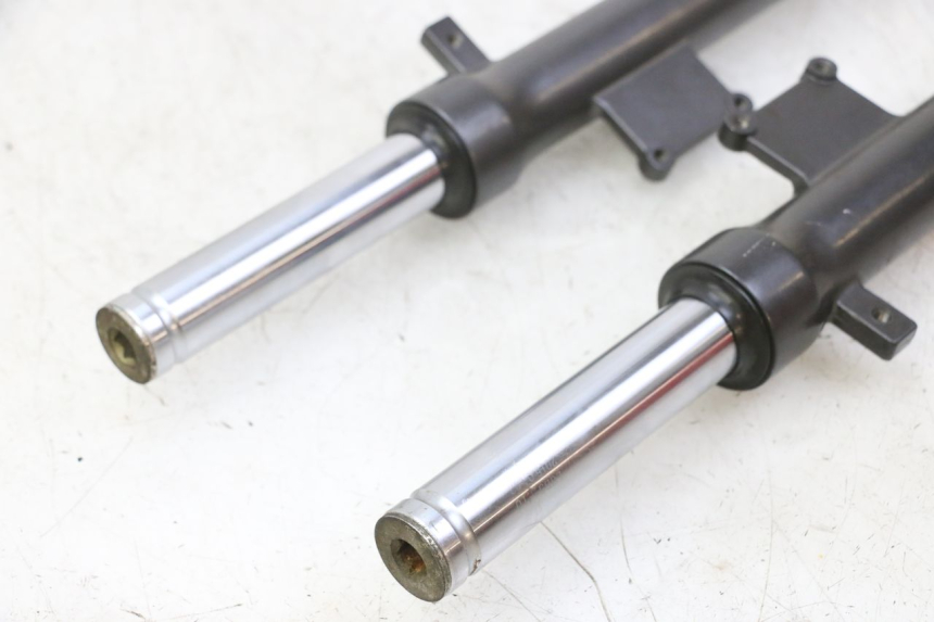 photo de STELO FORCELLA KYMCO AGILITY NAKED RENOUVO 2T 50 (2011 - 2018) - Primo piano tecnico