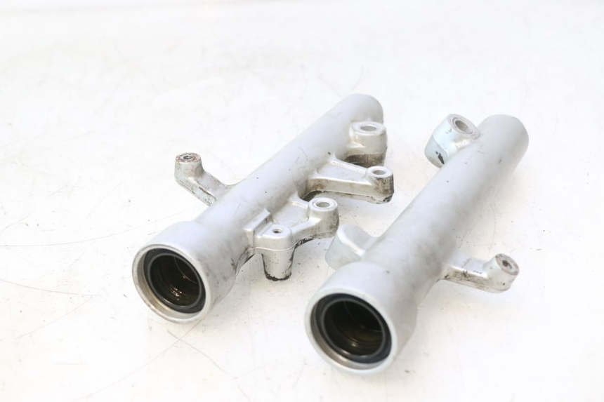 photo de STELO FORCELLA SUZUKI BURGMAN 125 (2007 - 2014) - Dettagli dei punti di fissaggio