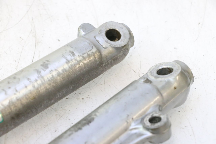 photo de STELO FORCELLA HONDA CB TWO FIFTY 250 (1991 - 2002) - Dettagli dei punti di fissaggio