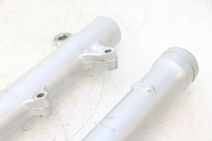 photo de STELO FORCELLA HONDA CRF CR-F 125 (2020 - 2021) - Stato della superficie e materiale