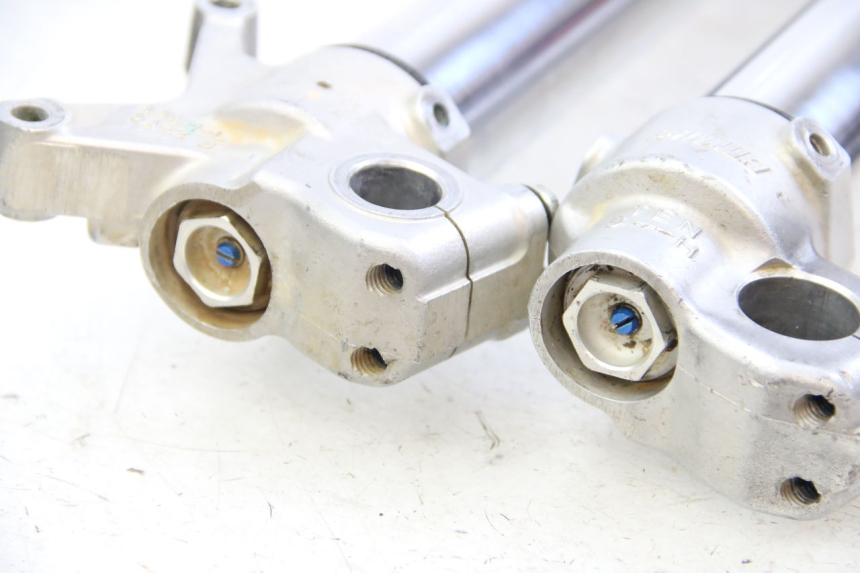 photo de FORCELLA GUIDATA HONDA CRF 250 (2010 - 2013) - Dettagli dei punti di fissaggio