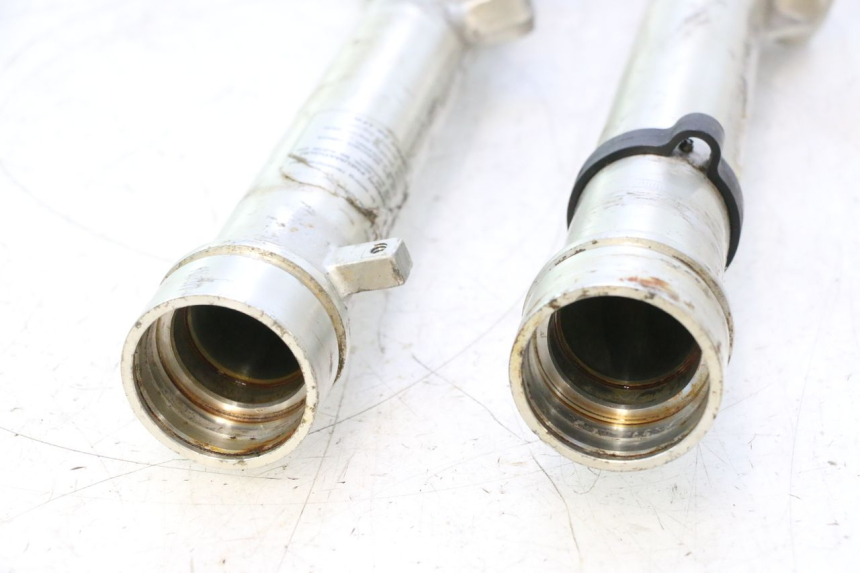 photo de STELO FORCELLA SUZUKI DR S 600 (1985 - 1989) - Dettaglio del componente