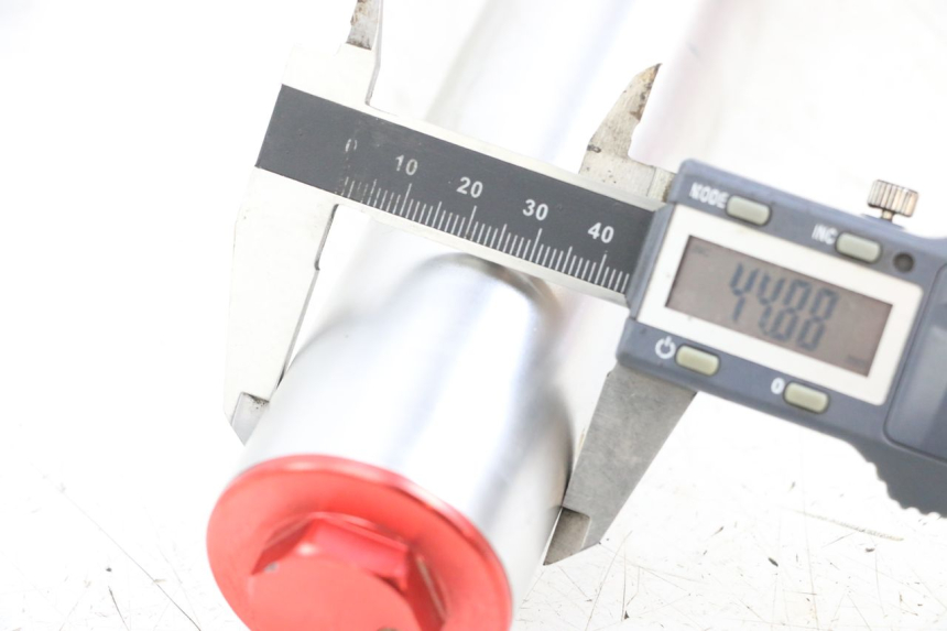 photo de Forcella a steli KSR RACING DRIFT 140 - Zoom sullo stato d'uso