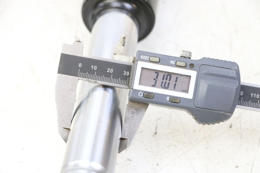 photo de STELO FORCELLA DESTRA ORCAL CAVARO 4T 50 (2019 - 2023) - Dettaglio del componente