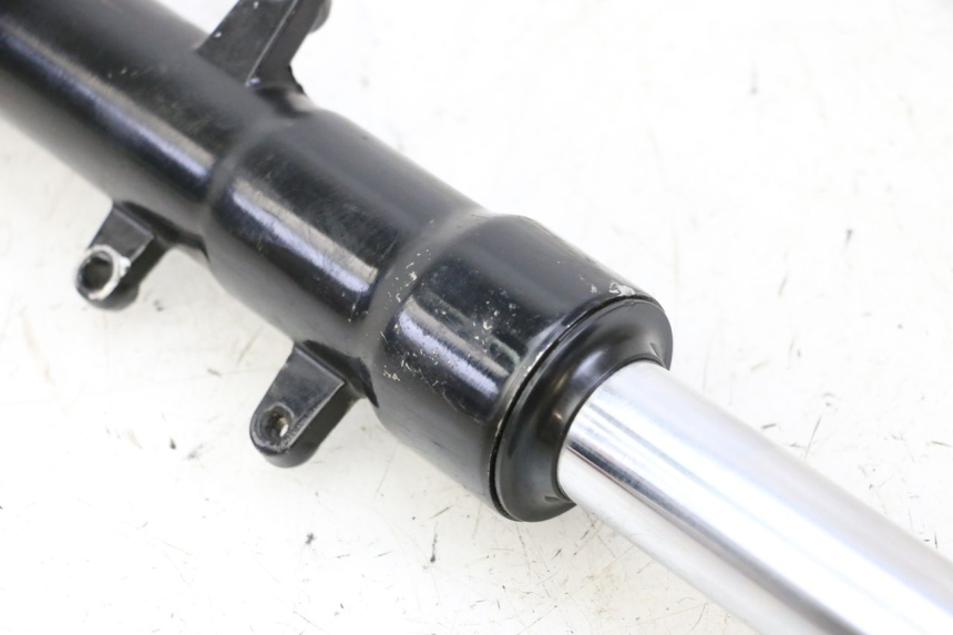 photo de STELO FORCELLA DESTRA ORCAL CAVARO 4T 50 (2019 - 2023) - Zoom sullo stato d'uso