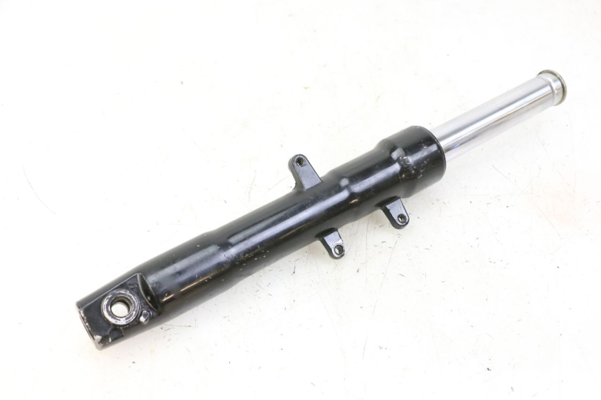 photo de STELO FORCELLA DESTRA ORCAL CAVARO 4T 50 (2019 - 2023) - Altra angolazione