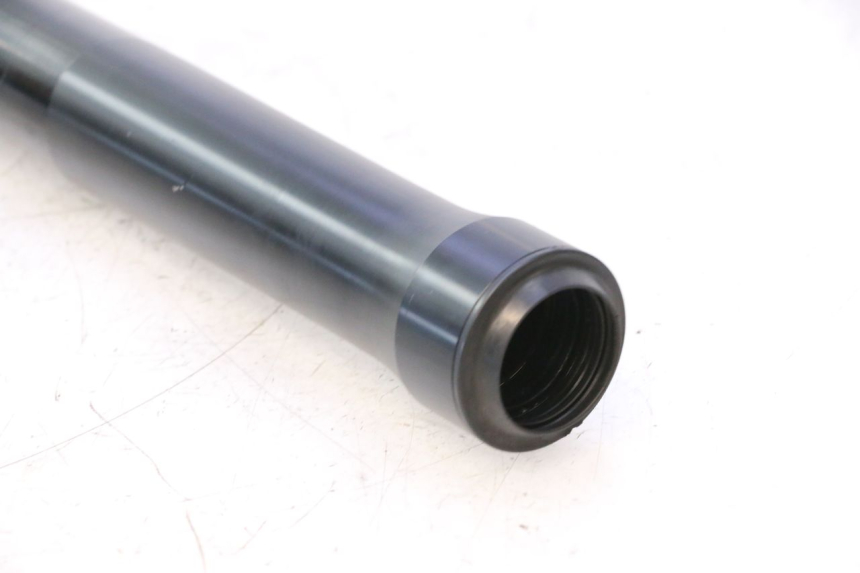 photo de STELO FORCELLA DESTRA YAMAHA YZF R6 600 (2008 - 2009) - Dettagli dei punti di fissaggio