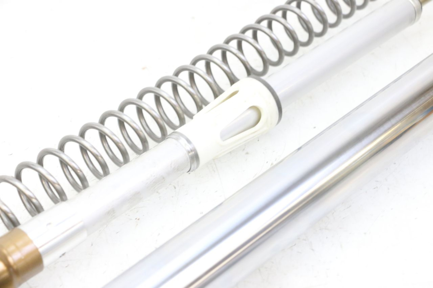 photo de STELO FORCELLA DESTRA YAMAHA YZF YZ-F 450 (2014 - 2016) - Ispezione visiva dettagliata