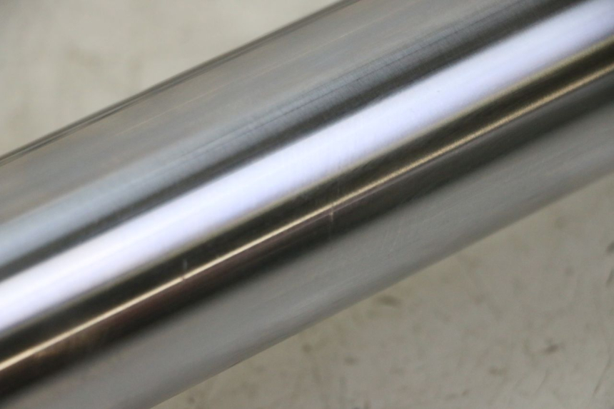 photo de STELO FORCELLA DESTRA YAMAHA YZF YZ-F 450 (2014 - 2016) - Zoom sullo stato d'uso