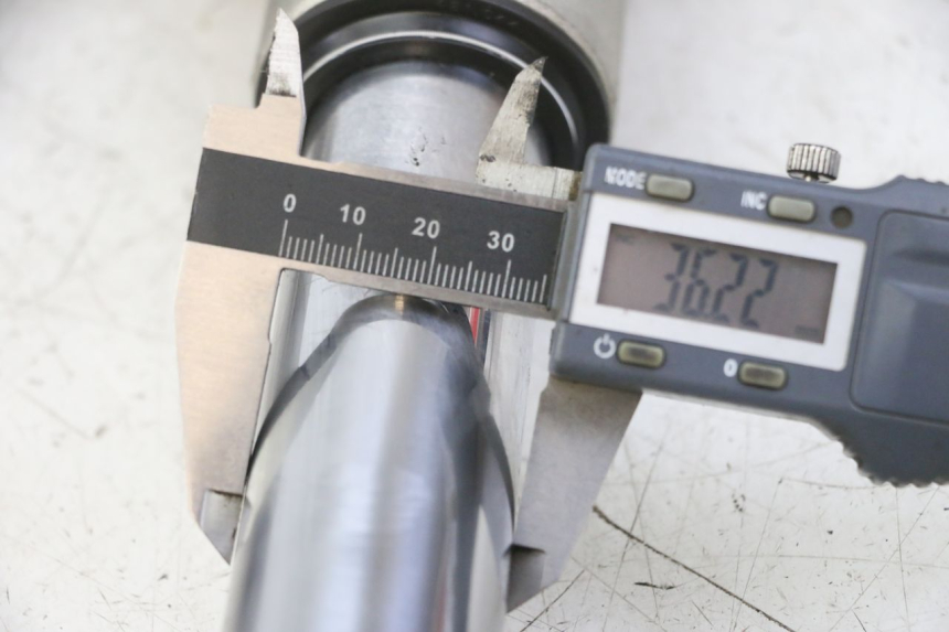 photo de STELO FORCELLA PEUGEOT ELYSTAR 125 (2002 - 2007) - Dettaglio del componente