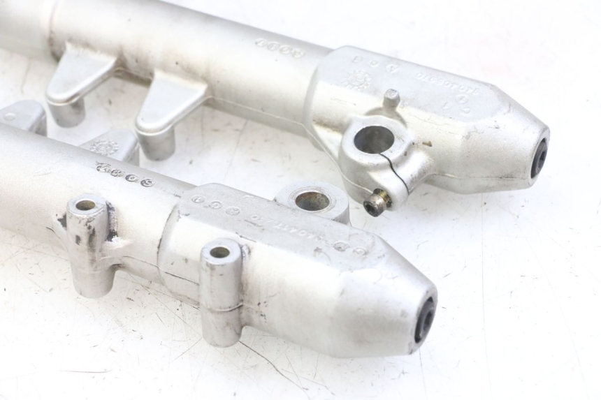 photo de STELO FORCELLA PEUGEOT ELYSTAR 125 (2002 - 2007) - Primo piano tecnico