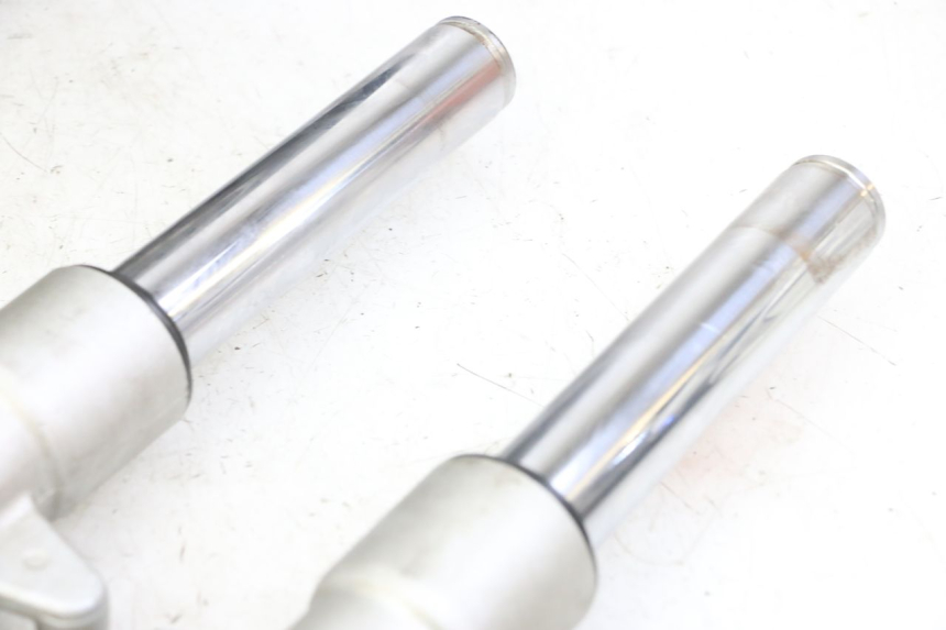 photo de STELO FORCELLA PEUGEOT ELYSTAR 125 (2002 - 2007) - Dettagli dei punti di fissaggio