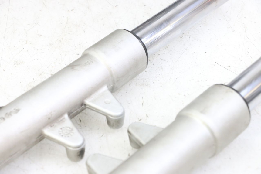 photo de STELO FORCELLA PEUGEOT ELYSTAR 125 (2002 - 2007) - Stato della superficie e materiale